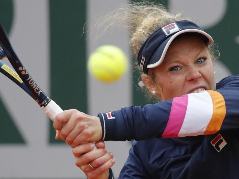 Will das Halbfinale der French Open erreichen: Laura Siegemund in Aktion. Foto: Christophe Ena/AP/dpa