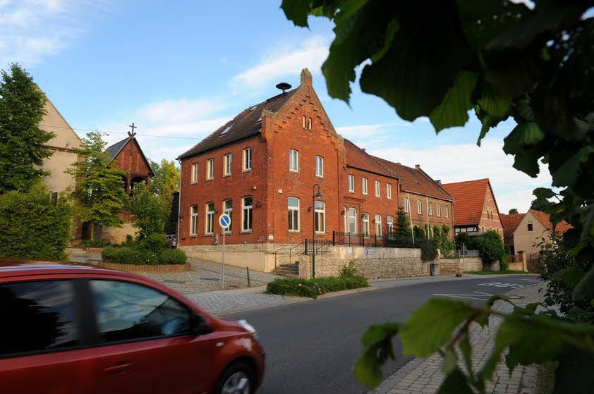 Der ehemalige Verwaltungssitz in Mertendorf
