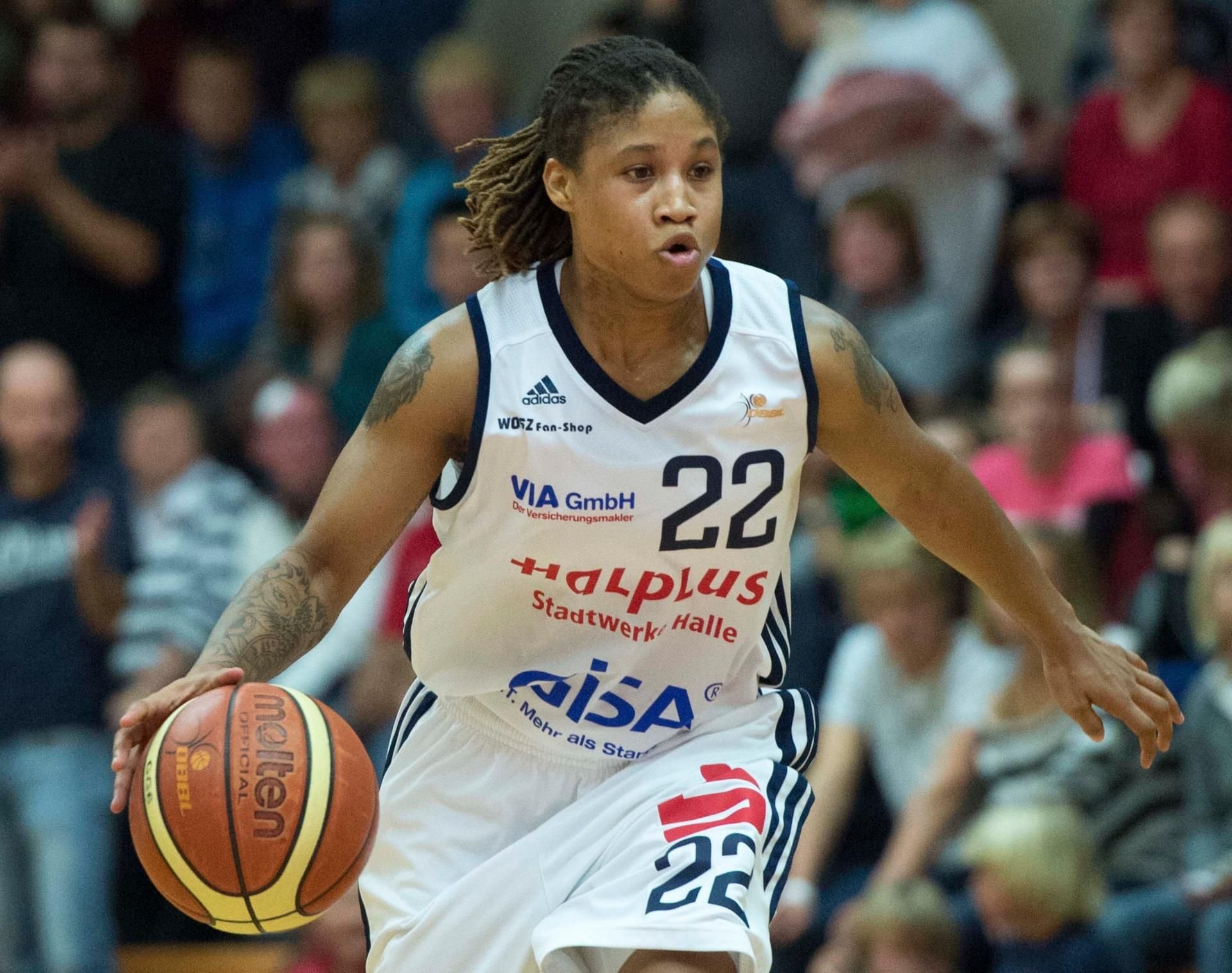 Daphanie, genannt Daph, Kennedy im Trikot der Halle Lions.