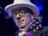Der britische Musiker Elvis Costello wird 65. Foto: Georgios Kefalas/epa