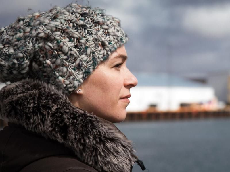 Solveig (Franka Potente) ist Kriminalautorin in Reykjavik. Foto: ARD Degeto/NDF/Grischa Schmitz