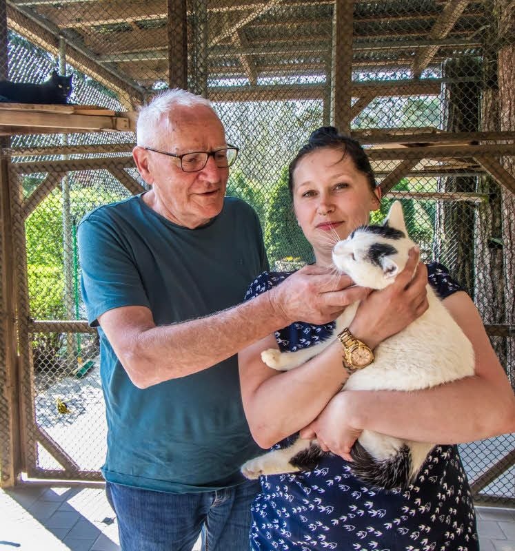 Isabell Starke ist seit Januar 2018 die neue Leiterin des Wittenberger Tierheims. Dort hat sie einst auch ihre Ausbildung zur Tierpflegerin für Tierheim und Tierpension absolviert und später in einer Tierarztpraxis gearbeitet. Mit dem Vorsitzenden des Tierheimvereins Jürgen Krause lädt sie zum traditionellen Tag der offenen Tür am 1. Mai ein.