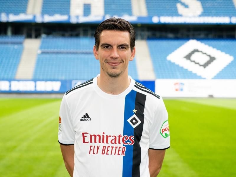 Der SSV Jahn Regensburg hat den EX-Hamburger Christoph Moritz für zwei Jahre unter Vertrag genommen. Foto: Daniel Reinhardt/dpa/Archivbild