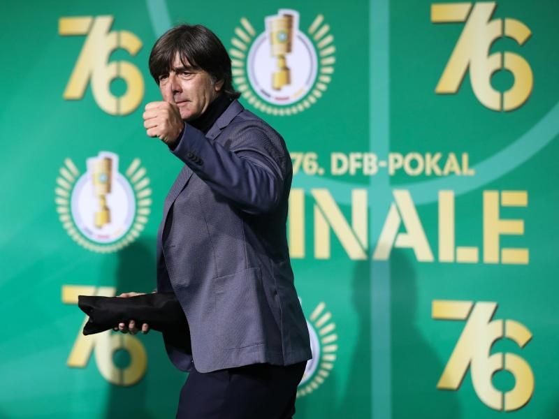 Joachim Löw steht auf deutsche Schlager. Foto: Christian Charisius