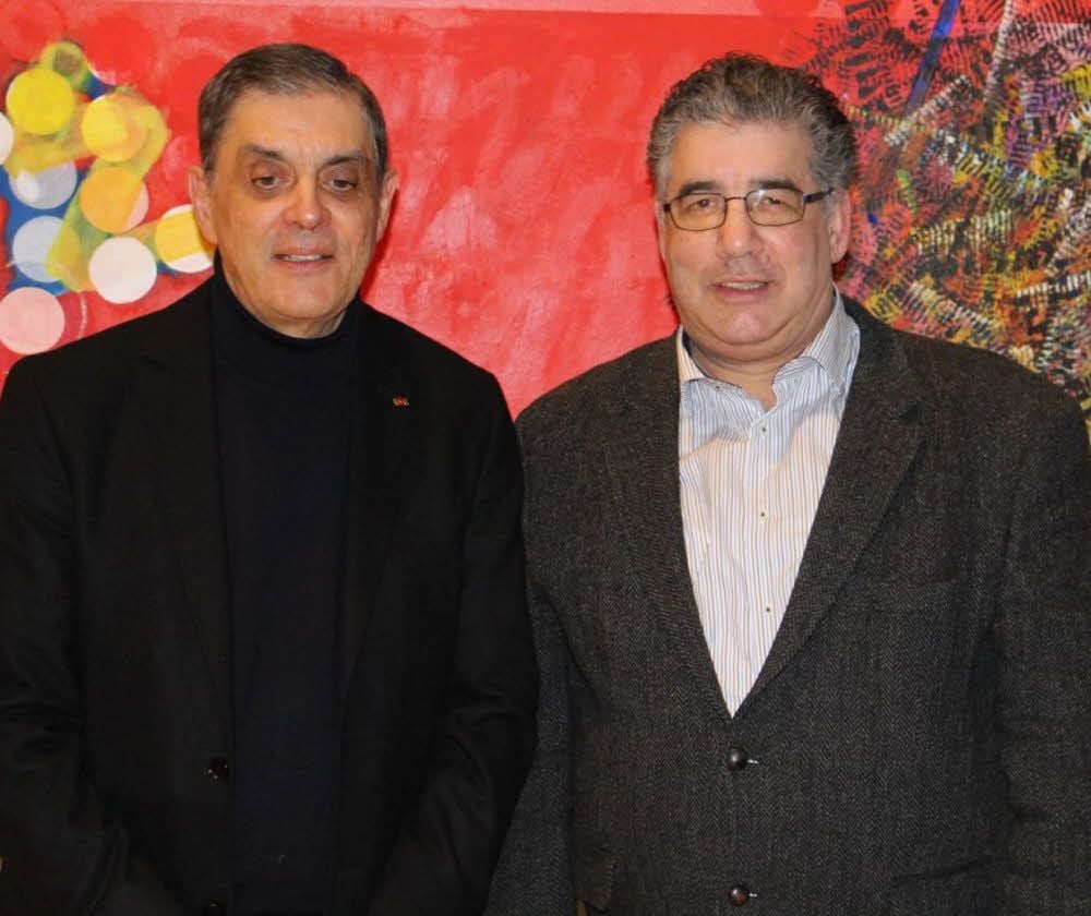 Romani Rose (links), der Vorsitzende des Zentralrats der Sinti und Roma in Deutschland, mit Vorstandsmitglied Oswald Marschall im Dokumentationszentrum Berlin