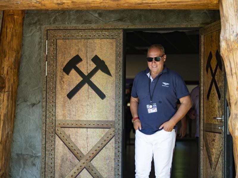 Helge Leonhardt, Präsident von Erzgebirge Aue, muss wegen Schiedsrichter-Schelte 2000 Euro Strafe zahlen. Foto: Robert Michael