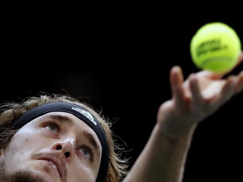 Mühte sich ins Viertelfinale: Alexander Zverev in Aktion. Foto: Christophe Ena/AP/dpa
