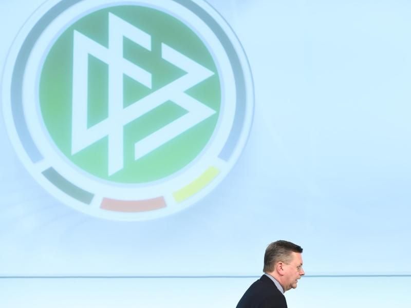 Nach dem Rücktritt vn Reinhard Grindel sucht der DFB einen neuen Präsidenten. Foto: Arne Dedert/dpa