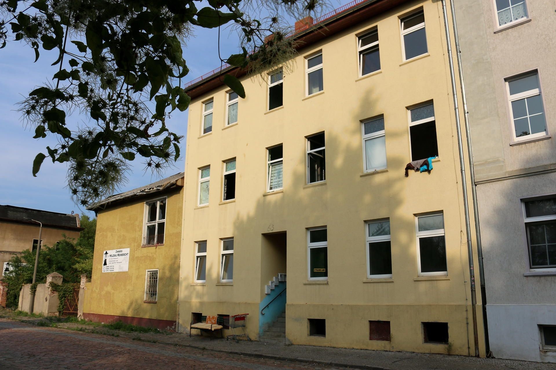 Blick auf die Obdachlosenunterkunft in der Augustenstraße 63.