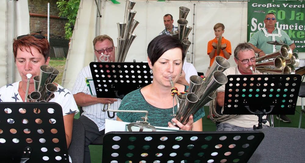 Die Schalmeienkapelle Zickeritz spielte Musik aus unterschiedlichen Epochen.