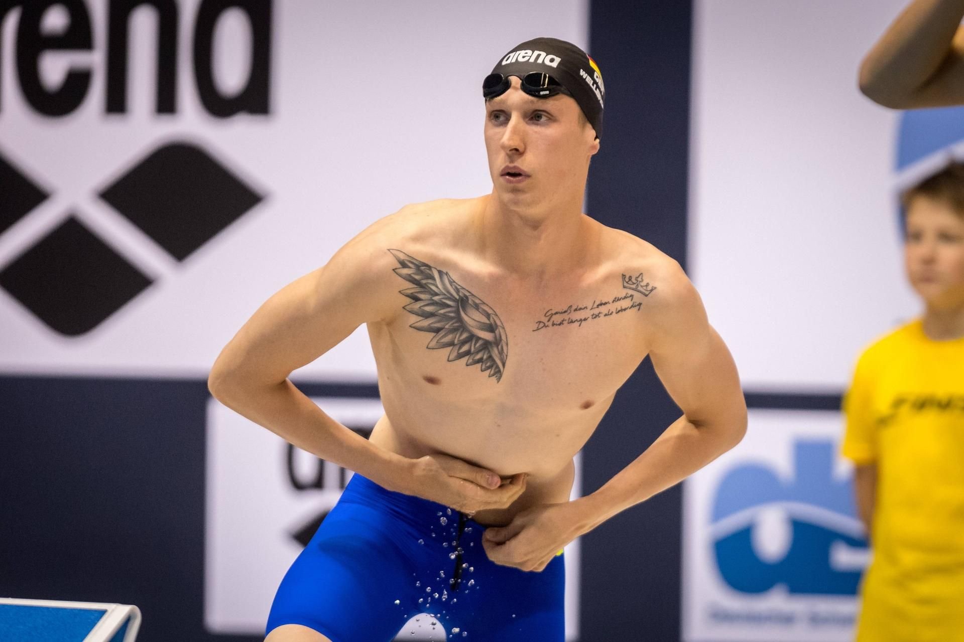 Schwimmstar Florian Wellbrock mag schnelle Autos und Tätowierungen.