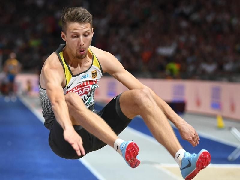 Weitspringer Fabian Heinle wird mit 8,13 Metern Zweiter. Foto: Hendrik Schmidt