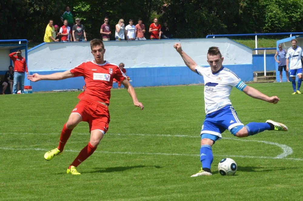 Mario Hesse (r.) ist neuer Kapitän von Askania Bernburg.