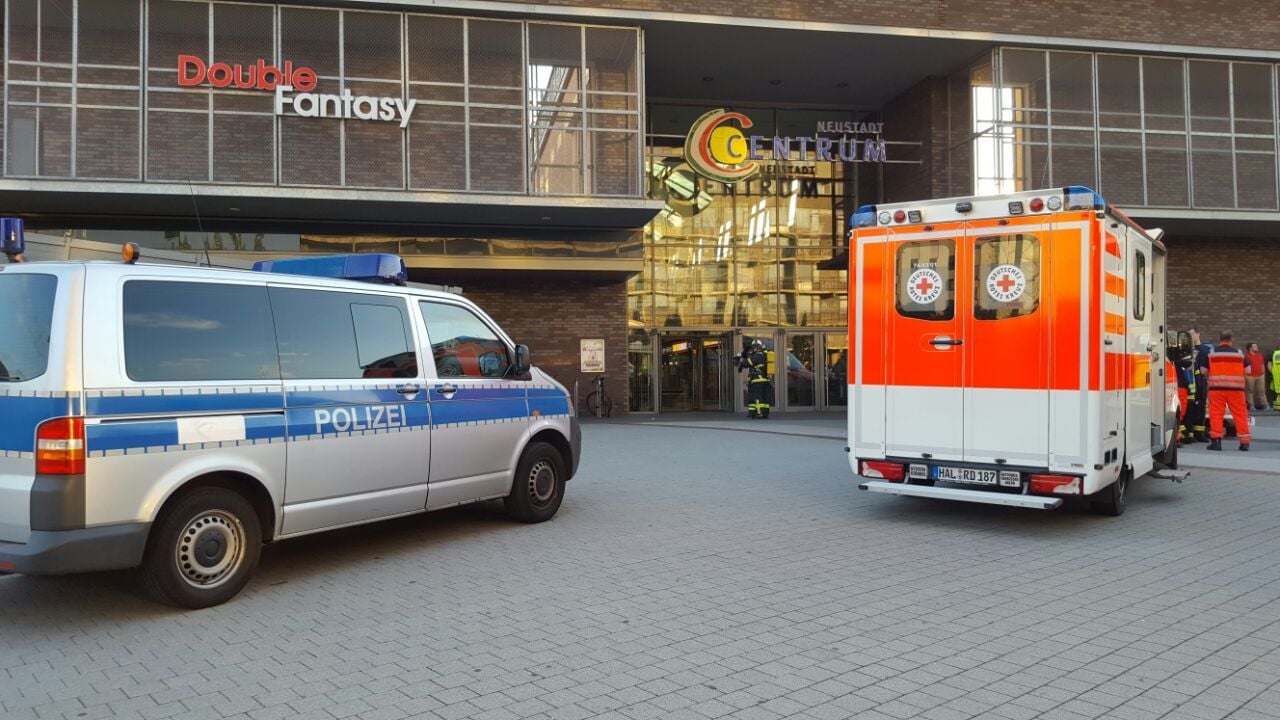 Großeinsatz im Neustadt-Center: Mehrere Verletzte.