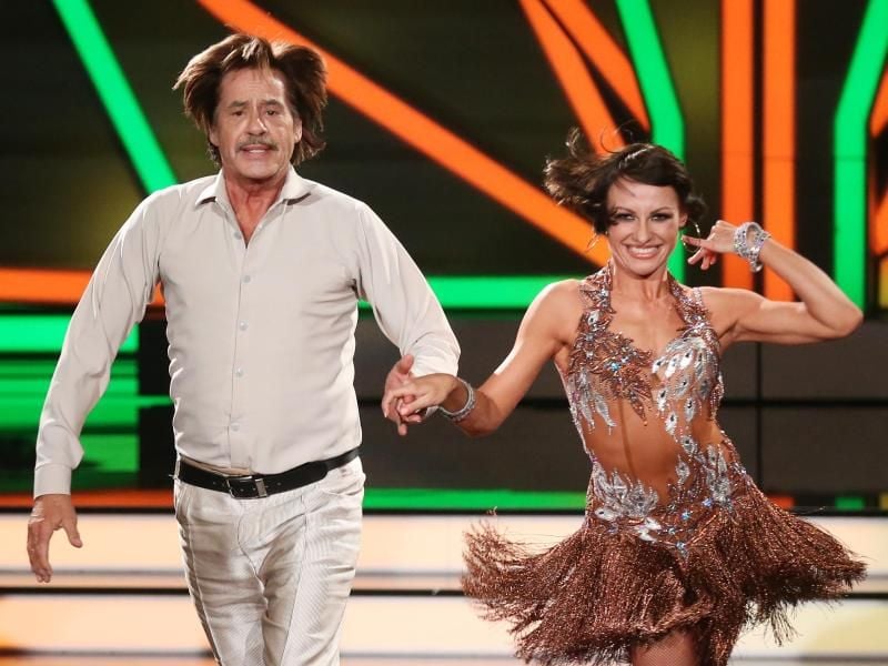 Der Moderator Jörg Draeger und Marta Arndt tanzten in der RTL-Tanzshow „Let's Dance”. Sie belegten am Freitagabend nur den letzten Platz von insgesamt zwölf Paaren. Foto: Rolf Vennenbernd