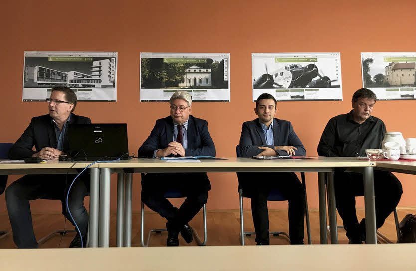 Die neue Webseite der Stadt wird präsentiert.