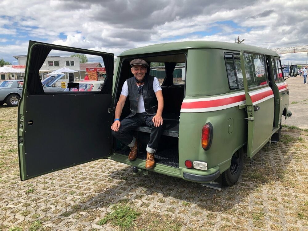 Peter Winter aus Wengelsdorf ist stolzer Besitzer von diesem Barkas.