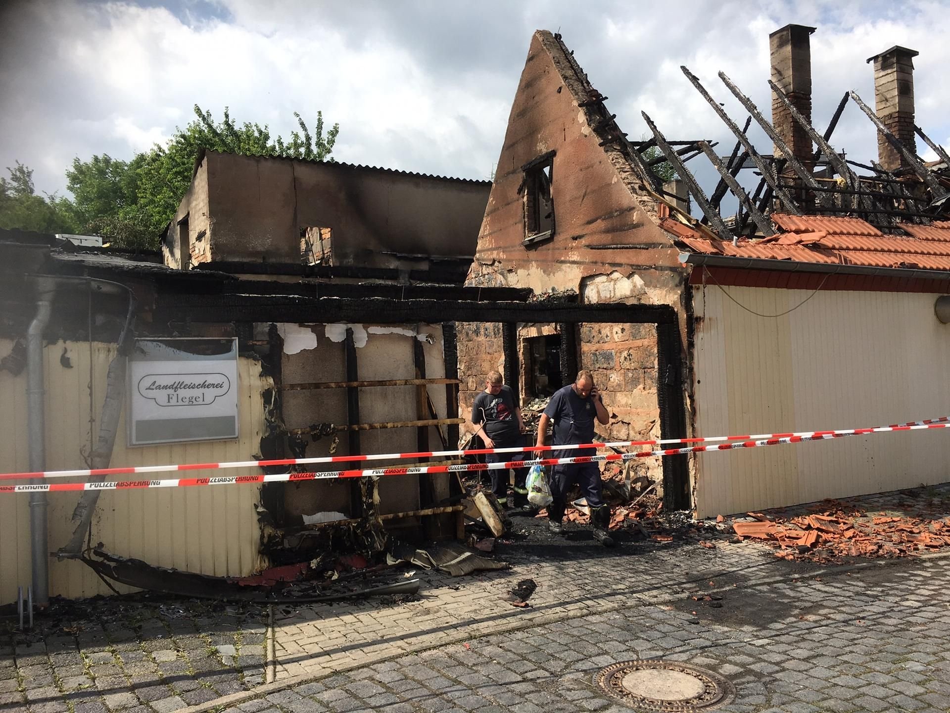 Die Fleischerei in Freist samt Wohnhaus nach dem Brand.