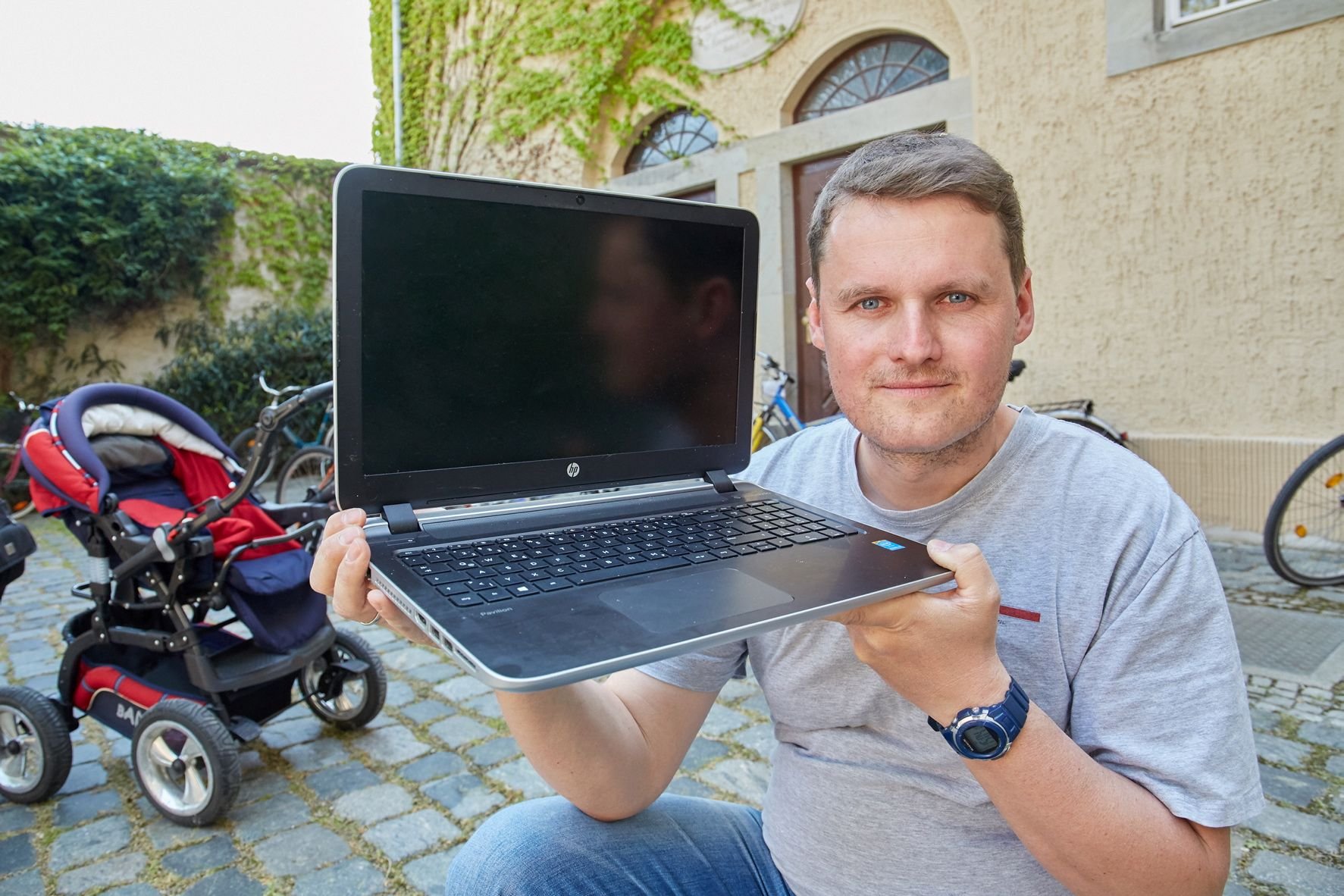 Daniel Otto ersteigerte einen Laptop. Für das Gerät investierte er mal gerade 99 Euro.