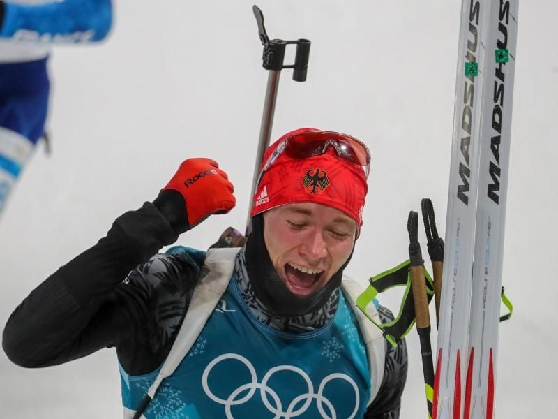 Benedikt Doll gewann in der Biathlon-Verfolgung die Bronzemedaille. Foto: Michael Kappeler
