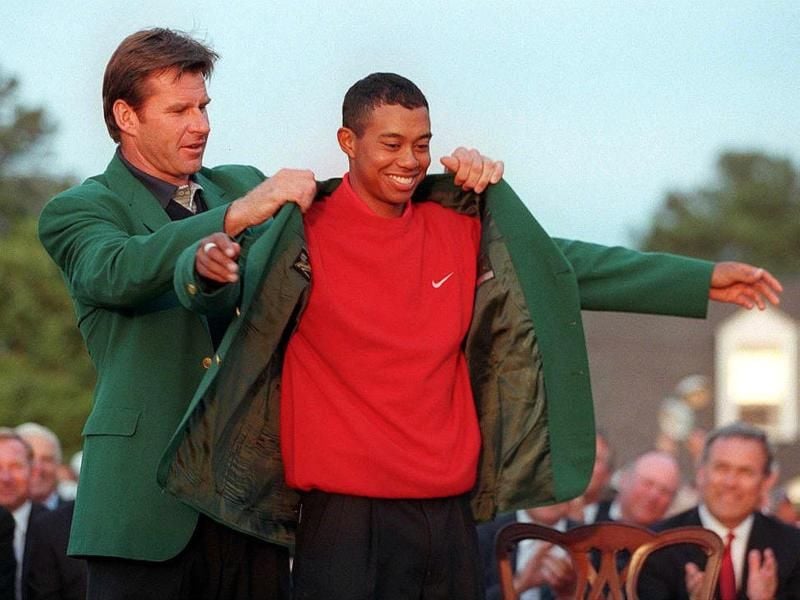 Möchte sein fünftes „Green Jacket”: Golf-Superstar Tiger Woods (r). Foto: Timothy A. Clary