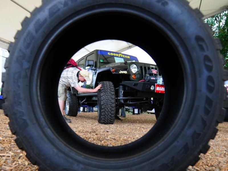 Spezielle Offroad-Reifen sollte man nur nutzen, wenn man den Geländewagen beispielsweise in der Forst- oder Landwirtschaft nutzt. Foto: Marcus Führer/dpa
