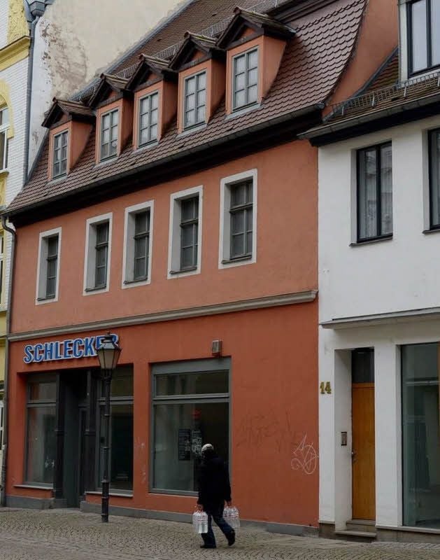 In den ehemaligen Schlecker-Laden zieht Rossmann ein.