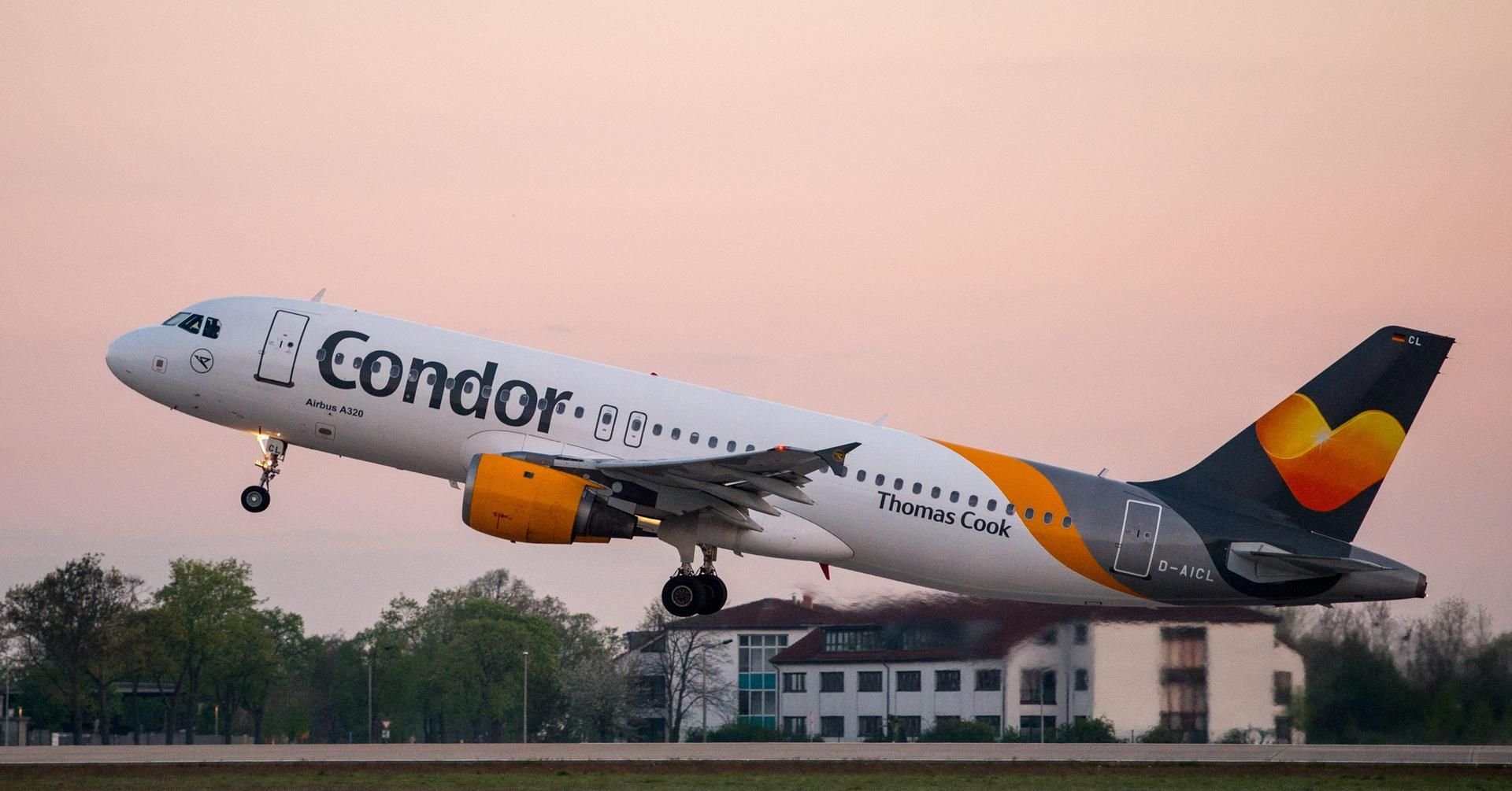 Condor-Maschine entgeht nur knapp einer Katastrophe.