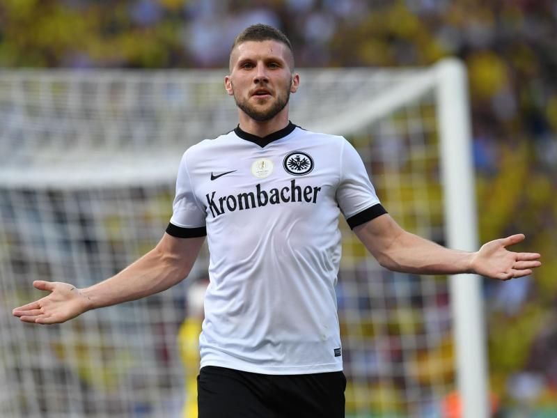 Der Kroate Ante Rebic im Trikot der Frankfurter Eintracht steht im vorläufigen WM-Aufgebot. Foto: Bernd Thissen