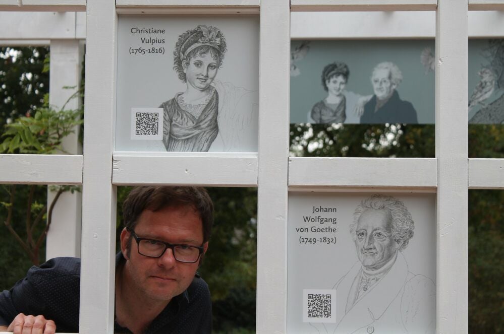 Der hallesche Künstler Sebastian Gerstengarbe hat das Ausstellungskonzept der Oberburg und des Amtsgartens neu gestaltet - auch mit QR-Codes.