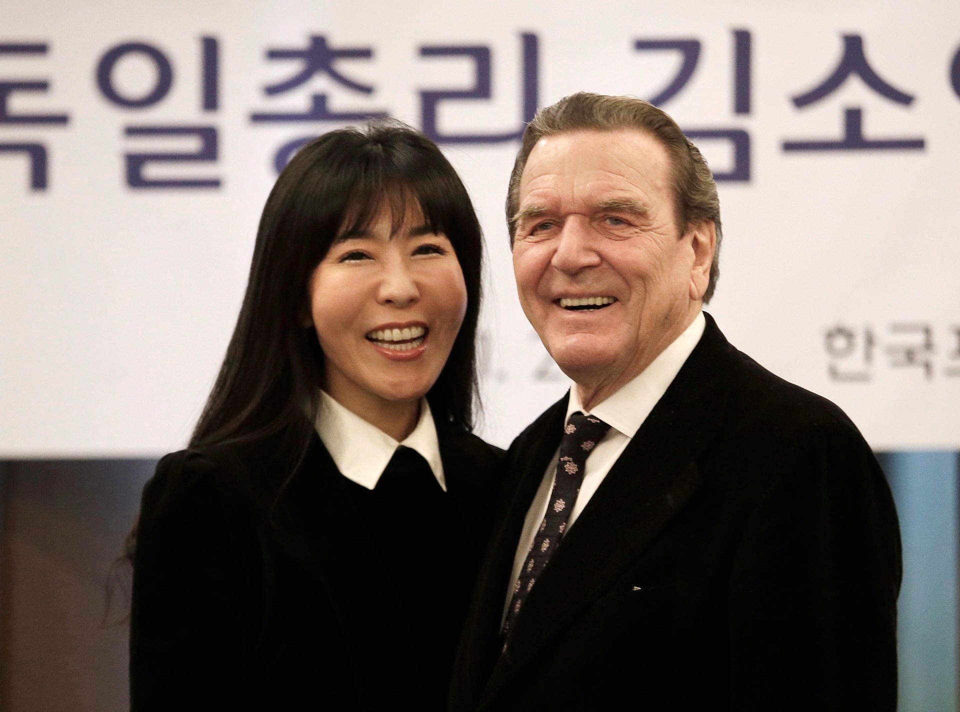 Altbundeskanzler Gerhard Schröder und seine Frau Soyeon Kim