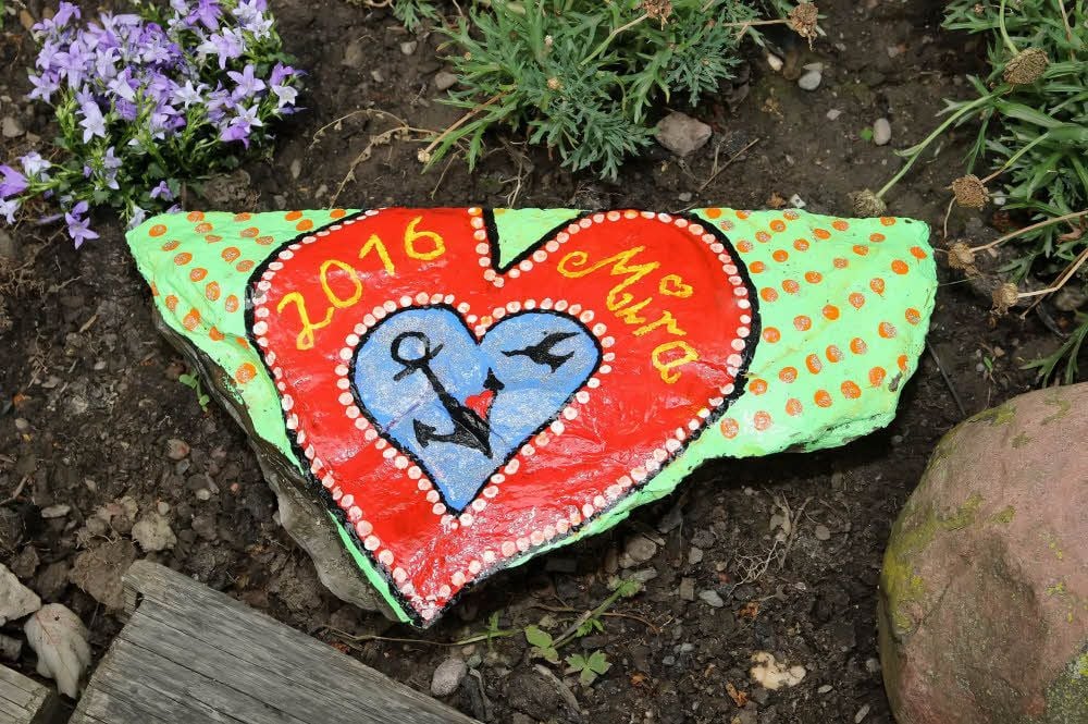 Ein weiterer, farbenfroher Stein