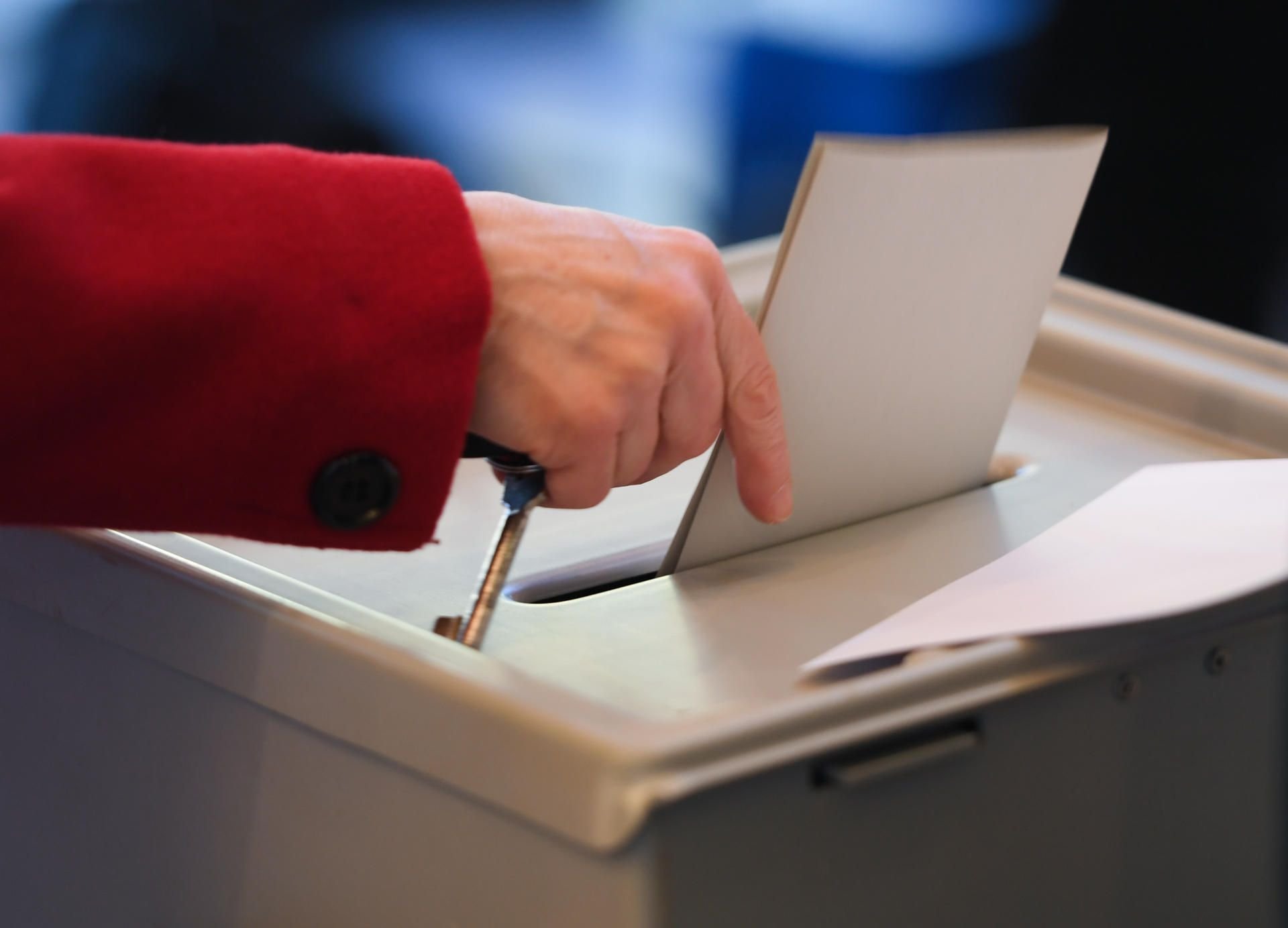 Wie wird die Bundestagswahl ausgehen? Bis 18 Uhr können die Bürger ihre Stimme abgeben.