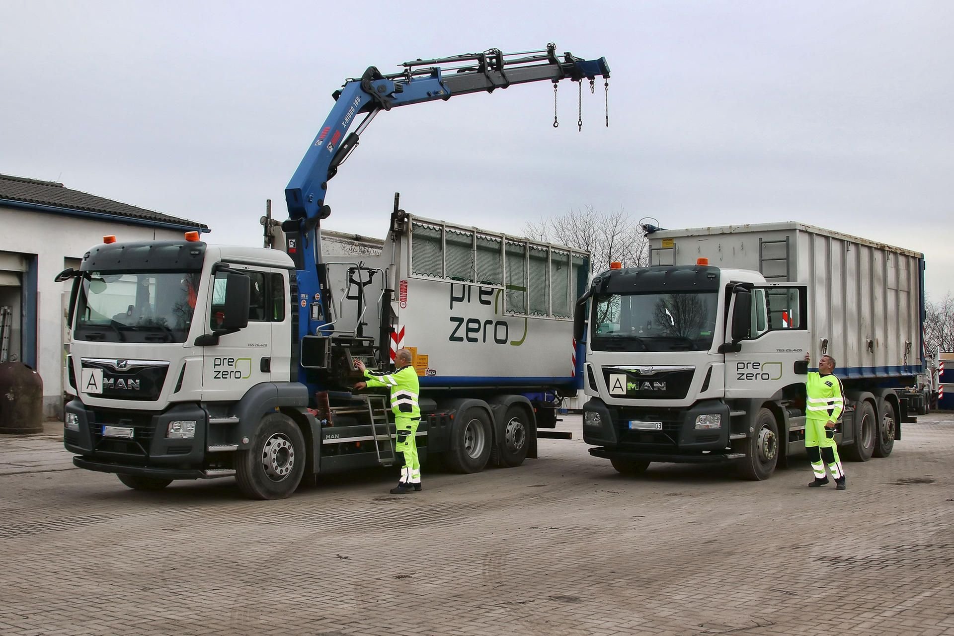 Die Lkw-Flotte der Firma „Prezero“ am Standort Welfesholz ist mittlerweile vollständig mit einem Abbiegeassistenten ausgestattet. Die Firma sammelt etwa die Gelben Säcke im gesamten Landkreis Mansfeld-Südharz ein.