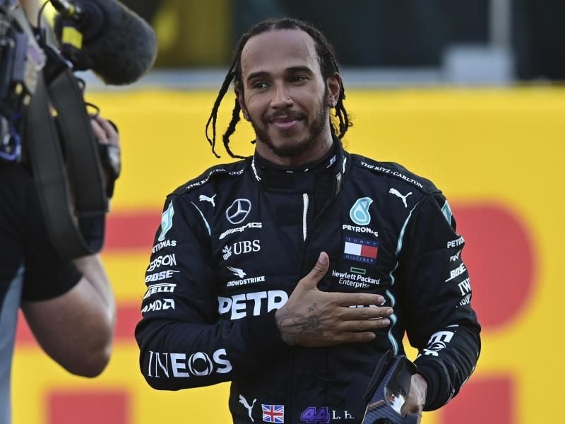 Lewis Hamilton holte in Mugello seinen 90. Grand-Prix-Sieg - Rekordhalter Michael Schumacher hat 91. Foto: Miguel Medina/Pool AFP/AP/dpa