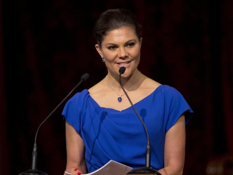 Reist zur Bekanntgabe des Ausrichters der Winterspiele 2026 nach Lausanne: Schwedens Kronprinzessin Victoria. Foto: Peter Dejong/AP/Pool