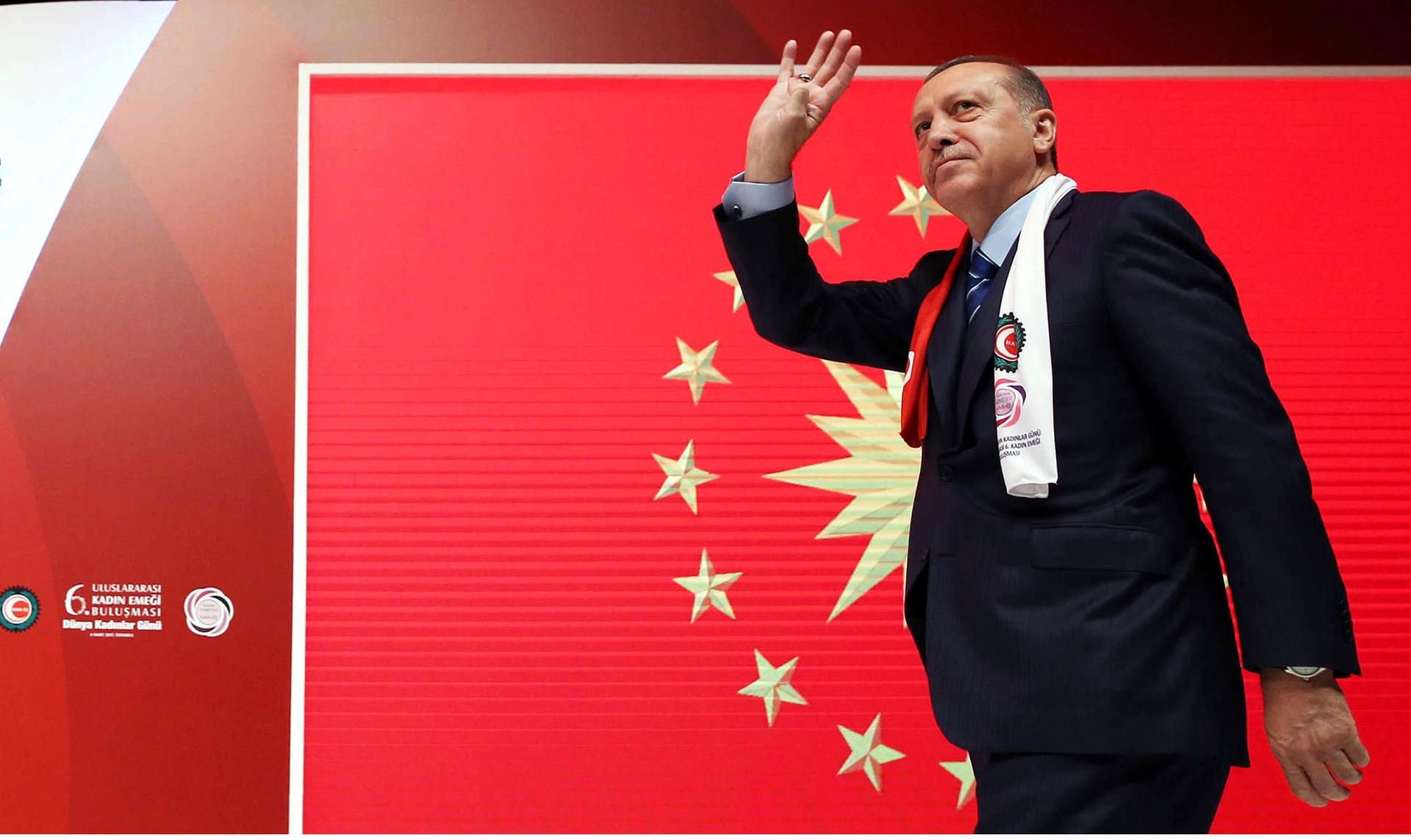 Der türkische Präsident Recep Tayyip Erdogan warf Deutschland wegen der Absage einiger Wahlkampfreden „Nazi-Praktiken“ vor.