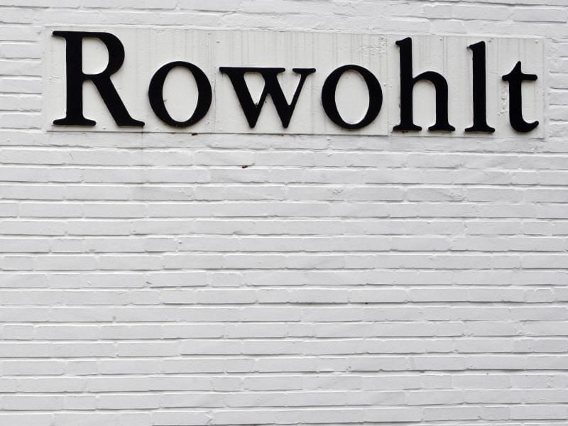 Ein Logo des Verlages Rowohlt. Foto: Jens Ressing/Archiv