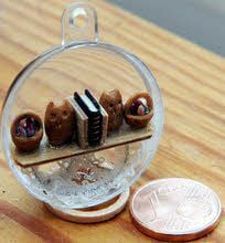 Mini-Buchstützen für das kleinste Buch der Welt