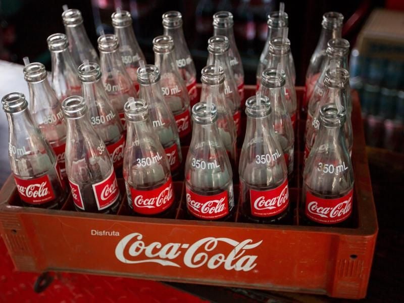 Coca-Cola konnte seinen Umsatz auf 10 Milliarden US-Dollar steigern. Foto: Miguel Gutierrez/epa