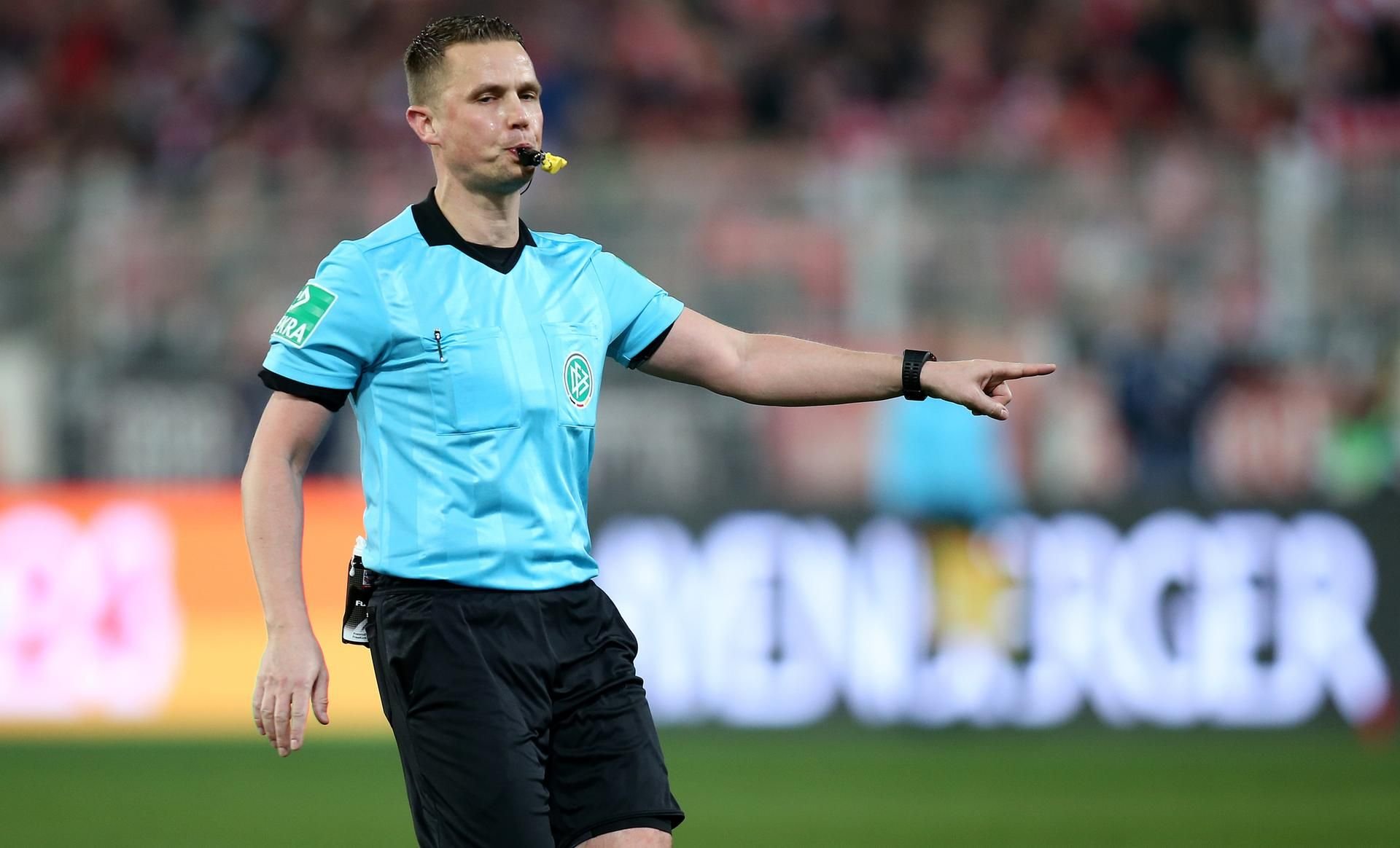 Dr. Robert Kampka war im DFB-Pokal-Halbfinale zwischen Werder Bremen und Bayern München an einem falschen Elfmeterpfiff beteiligt.