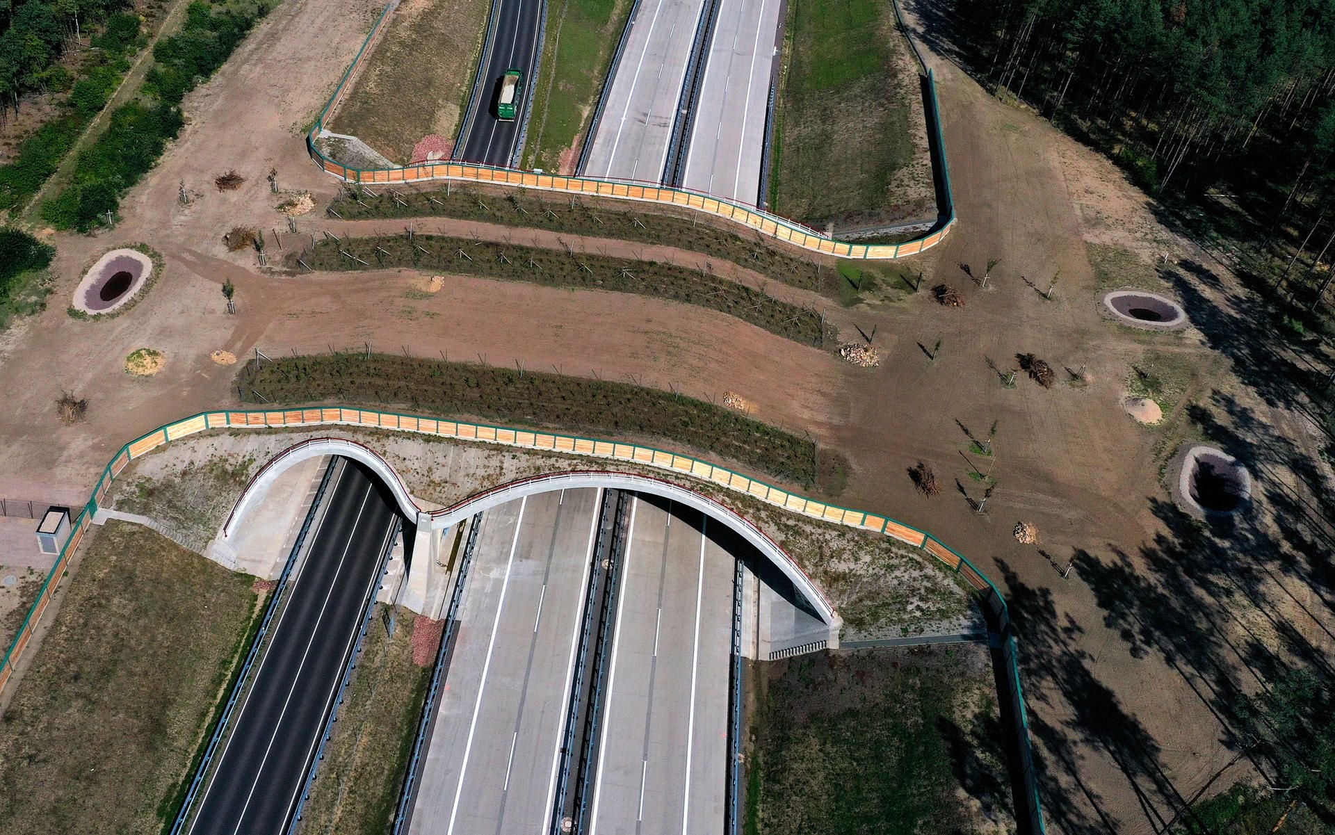 Ein neues Teilstück der Autobahn 14 und eine Wildtier-Überführung zwischen den Anschlussstellen Colbitz und Tangerhütte