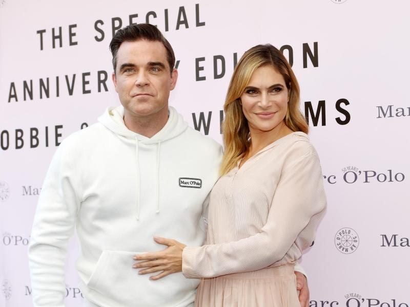Robbie Williams und seine Frau Ayda heißen die kleine Colette (Coco) Josephine willkommen. Foto: Tobias Hase