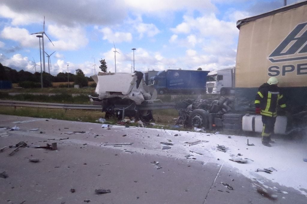 Der Lkw und das abgerissene Führerhaus