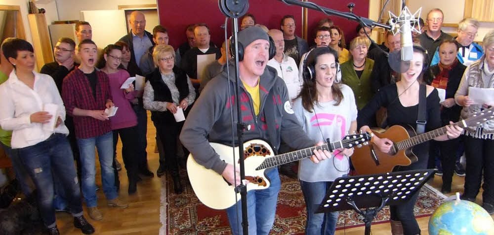Auch mehrere Eisleber haben in dem Tonstudio Echolux in Leipzig mitgesungen.