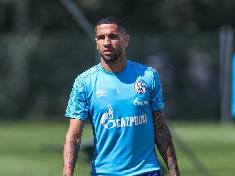 Bleibt Kapitän beim FC Schalke 04: Omar Mascarell. Foto: Tim Rehbein/dpa