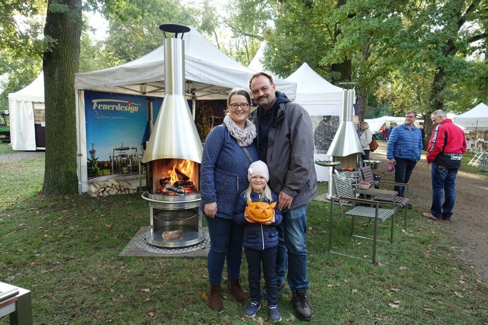 Familie Riese ist zum ersten Mal auf der Herbstzauber-Messe.