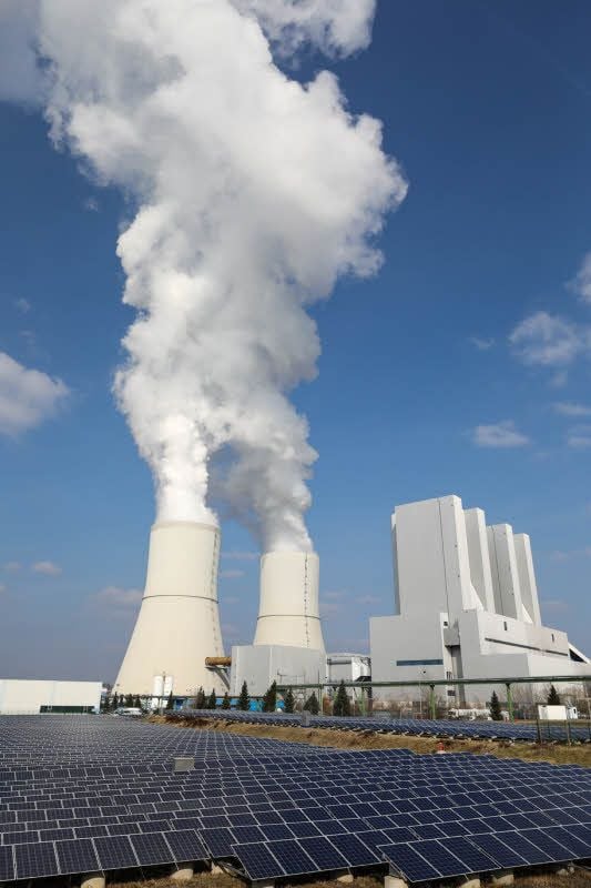 Das Kohle-Kraftwerk Lippendorf versorgt viele Leipziger mit Wärme.