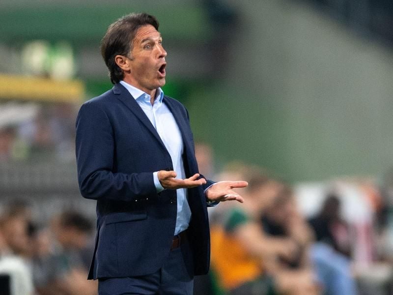 Kämpft mit Wolfsburg um den Klassenerhalt: VfL-Coach Bruno Labbadia. Foto: Marius Becker