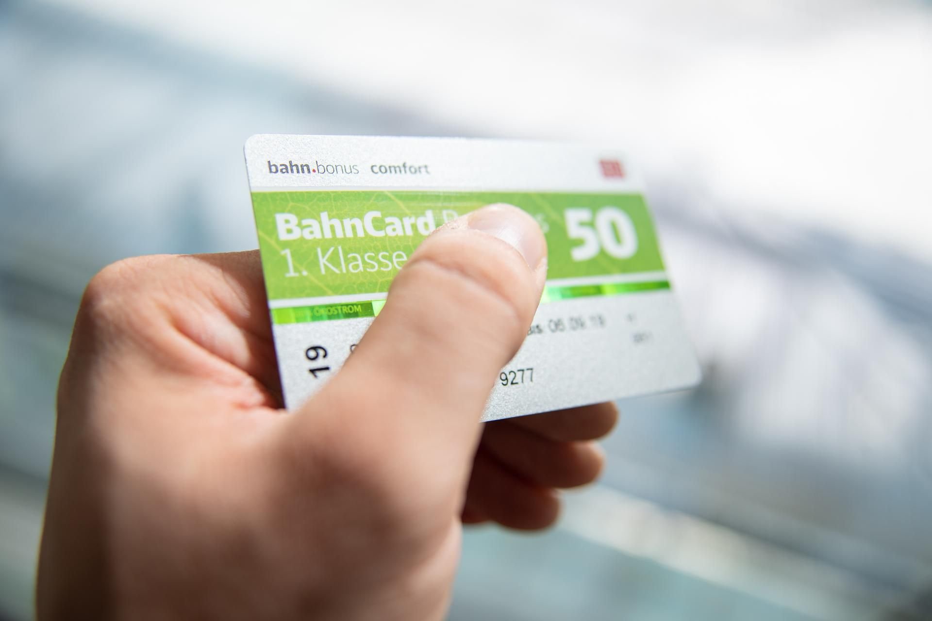 Die Bahn bietet Gutscheine für Bahncard-Inhaber an.